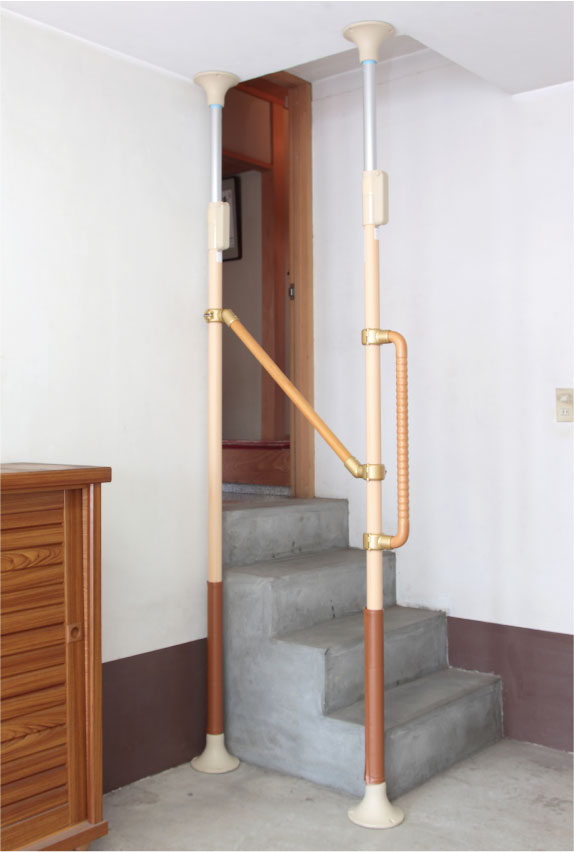 ベスポジ-e 横手すり システム伸縮手すり曲げ 600〜900 DIPPERホクメイ 手すり 立ち上がり 補助 介護用品 工事不要・美品ベスポジ e+ ２本 伸縮手すり セット 簡単取り付け